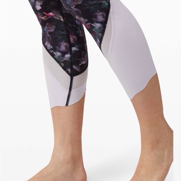 Lululemon wunder under crop- luxtreme- roll down - Picture 5 of 9